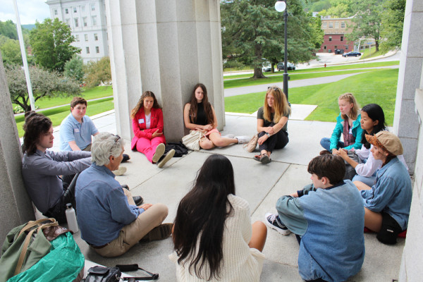 GIV 2021 State House Day 35 Group circle